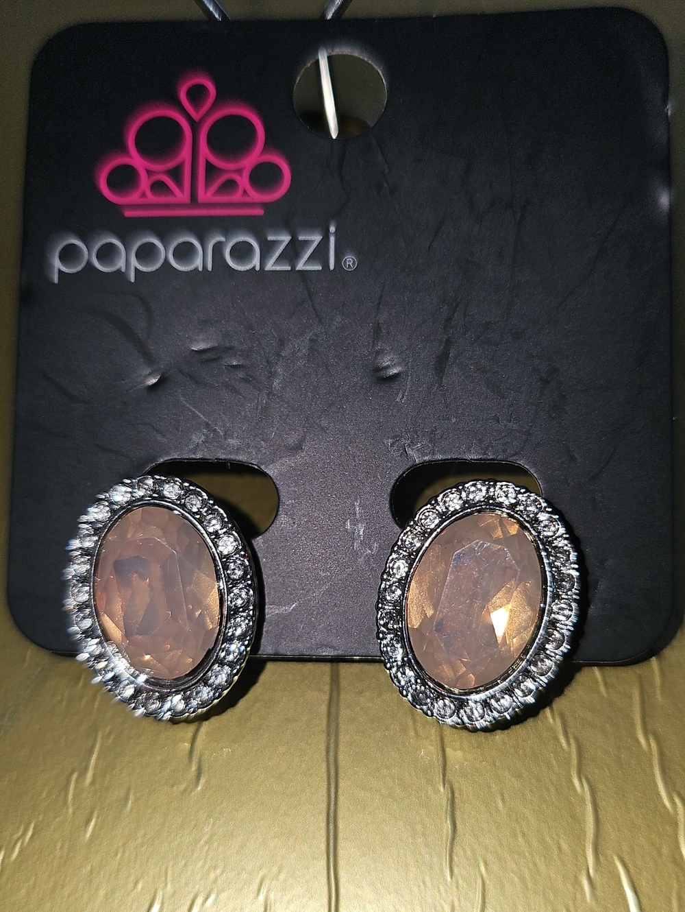 Paparazzi Women’s Champagne Oval Halo Earrings